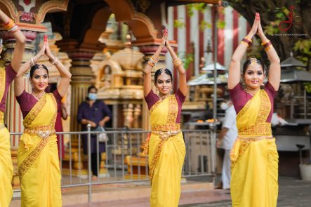 Bharathanatyam Salanga Pooja and Kathak Gunguru Pooja (8)